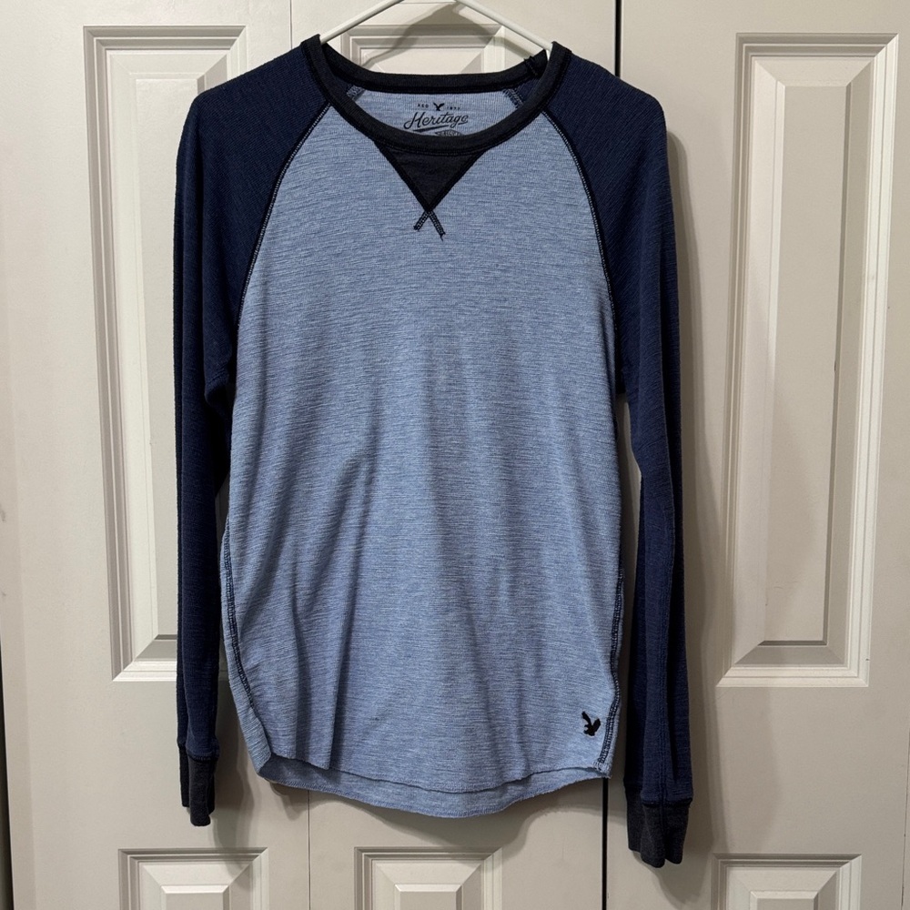 American Eagle Outfitters Blue Long Sleeve Thermal Tee Casual Comfort EUC❤️